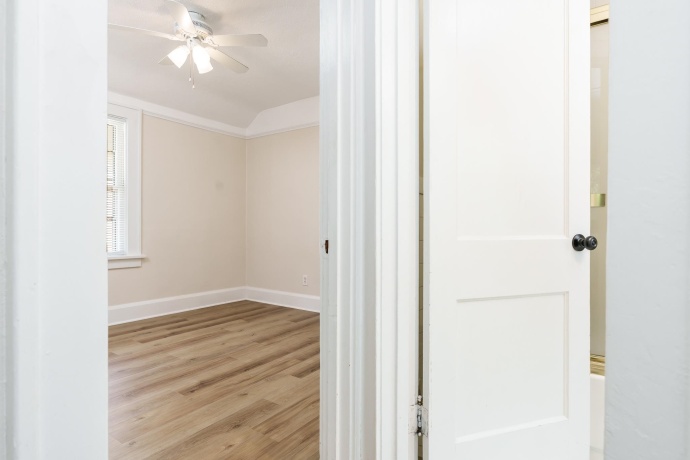 613 Napoleon, ROCKFORD, Illinois 61103, 2 Bedrooms Bedrooms, ,1 BathroomBathrooms,House,For Sale,Napoleon,202604385