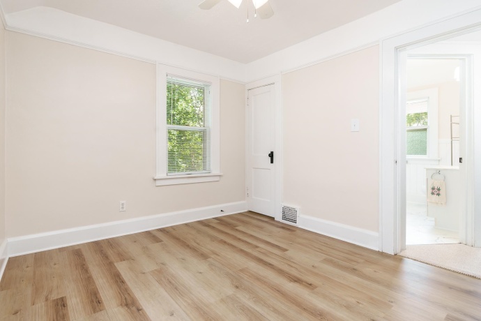 613 Napoleon, ROCKFORD, Illinois 61103, 2 Bedrooms Bedrooms, ,1 BathroomBathrooms,House,For Sale,Napoleon,202604385