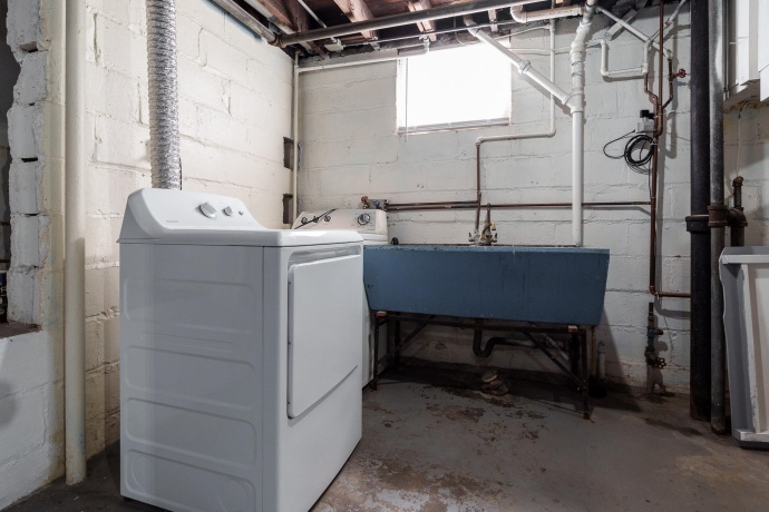 613 Napoleon, ROCKFORD, Illinois 61103, 2 Bedrooms Bedrooms, ,1 BathroomBathrooms,House,For Sale,Napoleon,202604385