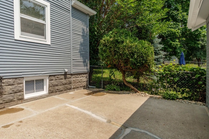 613 Napoleon, ROCKFORD, Illinois 61103, 2 Bedrooms Bedrooms, ,1 BathroomBathrooms,House,For Sale,Napoleon,202604385