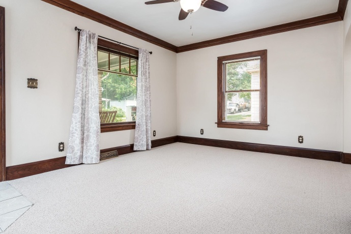 613 Napoleon, ROCKFORD, Illinois 61103, 2 Bedrooms Bedrooms, ,1 BathroomBathrooms,House,For Sale,Napoleon,202604385