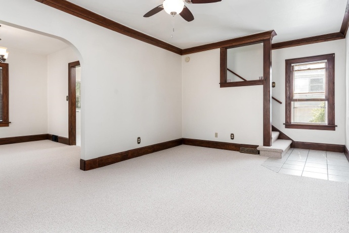 613 Napoleon, ROCKFORD, Illinois 61103, 2 Bedrooms Bedrooms, ,1 BathroomBathrooms,House,For Sale,Napoleon,202604385