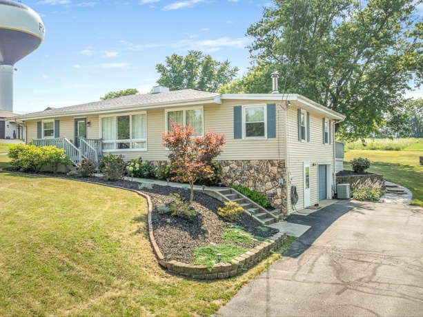 3680 Grove, PECATONICA, Illinois 61063, 3 Bedrooms Bedrooms, ,2 BathroomsBathrooms,House,For Sale,Grove,202604386
