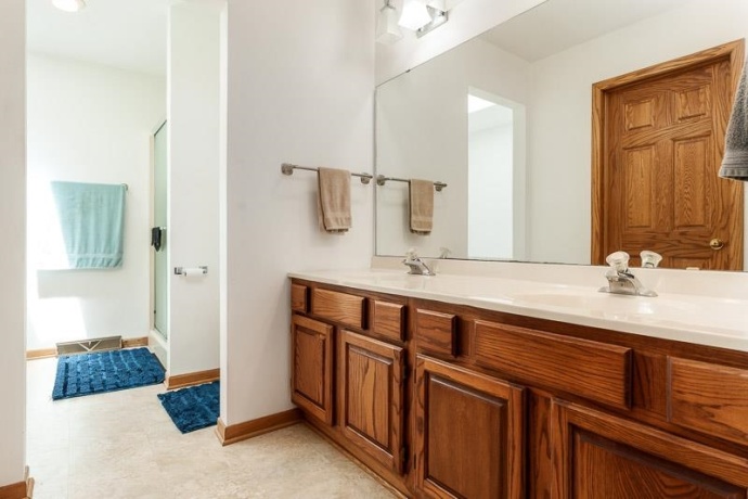 5316 Regents Park, ROCKFORD, Illinois 61107, 4 Bedrooms Bedrooms, ,2 BathroomsBathrooms,House,For Sale,Regents Park,202604387