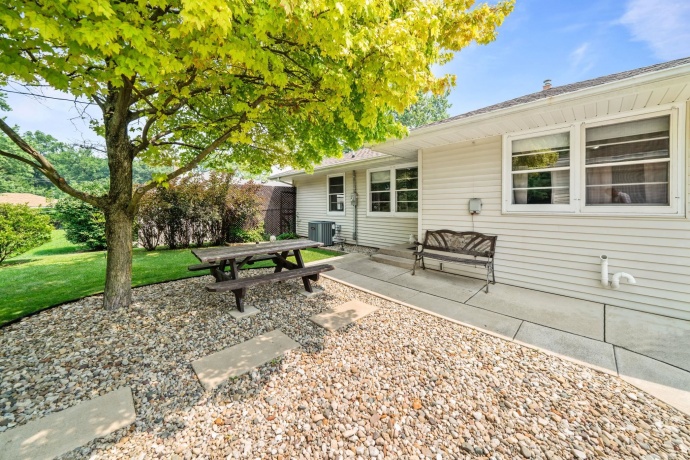 2327 Wisconsin, ROCKFORD, Illinois 61108, 3 Bedrooms Bedrooms, ,1 BathroomBathrooms,House,For Sale,Wisconsin,202604391