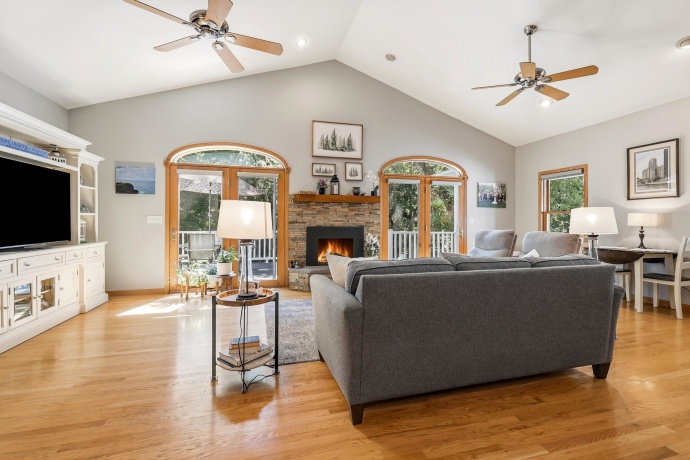 6A6 Hampton, APPLE RIVER, Illinois 61001, 6 Bedrooms Bedrooms, ,3 BathroomsBathrooms,House,For Sale,Hampton,202604393