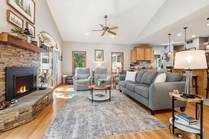 6A6 Hampton, APPLE RIVER, Illinois 61001, 6 Bedrooms Bedrooms, ,3 BathroomsBathrooms,House,For Sale,Hampton,202604393
