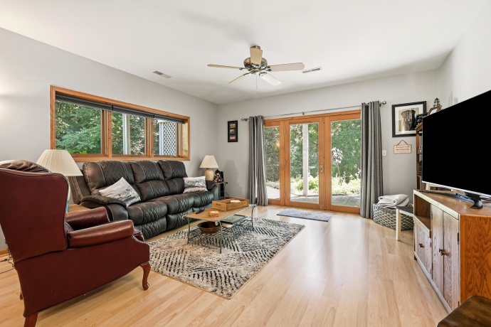 6A6 Hampton, APPLE RIVER, Illinois 61001, 6 Bedrooms Bedrooms, ,3 BathroomsBathrooms,House,For Sale,Hampton,202604393