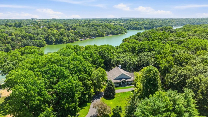 6A6 Hampton, APPLE RIVER, Illinois 61001, 6 Bedrooms Bedrooms, ,3 BathroomsBathrooms,House,For Sale,Hampton,202604393