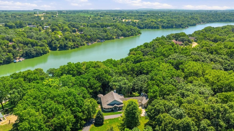 6A6 Hampton, APPLE RIVER, Illinois 61001, 6 Bedrooms Bedrooms, ,3 BathroomsBathrooms,House,For Sale,Hampton,202604393