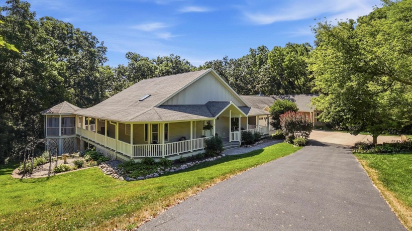 6A6 Hampton, APPLE RIVER, Illinois 61001, 6 Bedrooms Bedrooms, ,3 BathroomsBathrooms,House,For Sale,Hampton,202604393