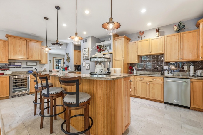 6A6 Hampton, APPLE RIVER, Illinois 61001, 6 Bedrooms Bedrooms, ,3 BathroomsBathrooms,House,For Sale,Hampton,202604393