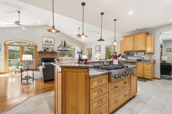 6A6 Hampton, APPLE RIVER, Illinois 61001, 6 Bedrooms Bedrooms, ,3 BathroomsBathrooms,House,For Sale,Hampton,202604393