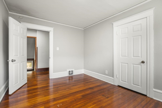 1706 8th, ROCKFORD, Illinois 61104, 3 Bedrooms Bedrooms, ,1 BathroomBathrooms,House,For Sale,8th,202604394