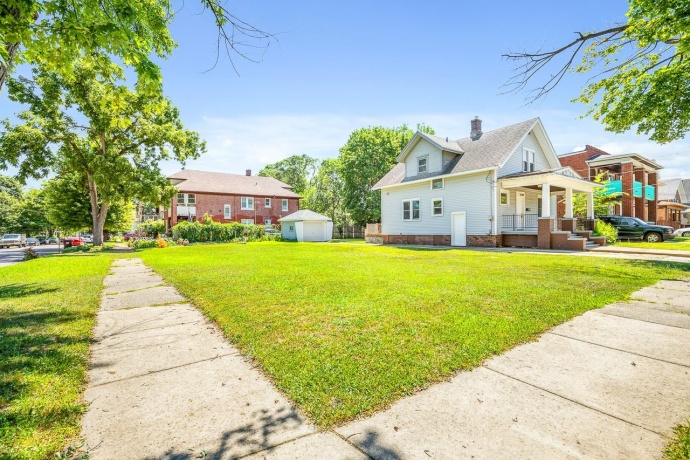 1706 8th, ROCKFORD, Illinois 61104, 3 Bedrooms Bedrooms, ,1 BathroomBathrooms,House,For Sale,8th,202604394