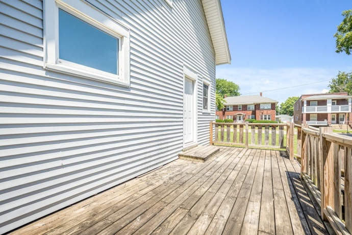 1706 8th, ROCKFORD, Illinois 61104, 3 Bedrooms Bedrooms, ,1 BathroomBathrooms,House,For Sale,8th,202604394