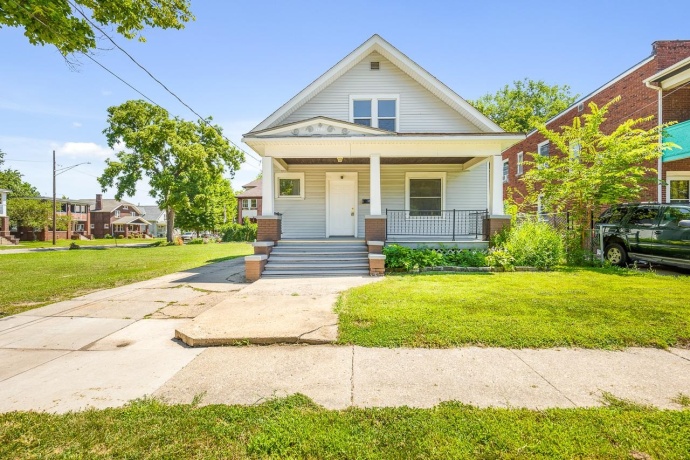 1706 8th, ROCKFORD, Illinois 61104, 3 Bedrooms Bedrooms, ,1 BathroomBathrooms,House,For Sale,8th,202604394