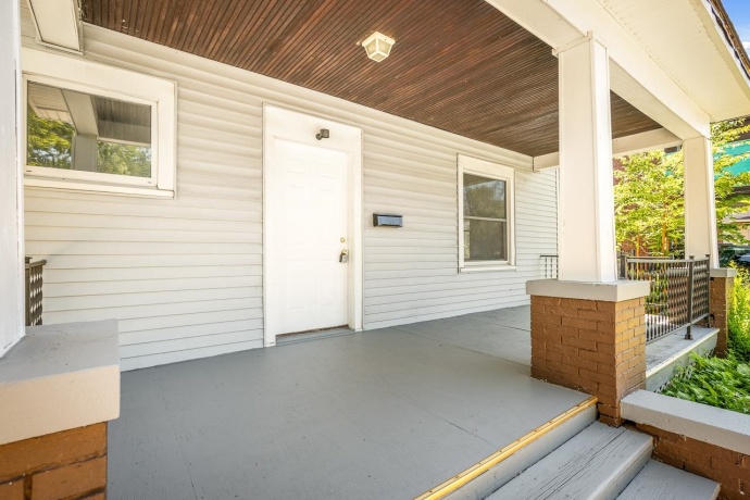 1706 8th, ROCKFORD, Illinois 61104, 3 Bedrooms Bedrooms, ,1 BathroomBathrooms,House,For Sale,8th,202604394