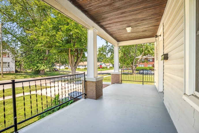 1706 8th, ROCKFORD, Illinois 61104, 3 Bedrooms Bedrooms, ,1 BathroomBathrooms,House,For Sale,8th,202604394