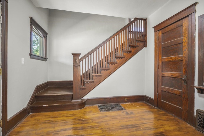 1706 8th, ROCKFORD, Illinois 61104, 3 Bedrooms Bedrooms, ,1 BathroomBathrooms,House,For Sale,8th,202604394