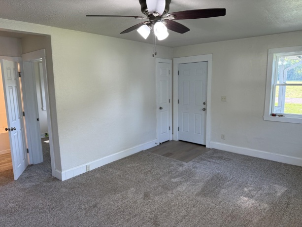 3820-3824 Sandy Hollow, ROCKFORD, Illinois 61109, ,2 Units,For Sale,Sandy Hollow,202604400