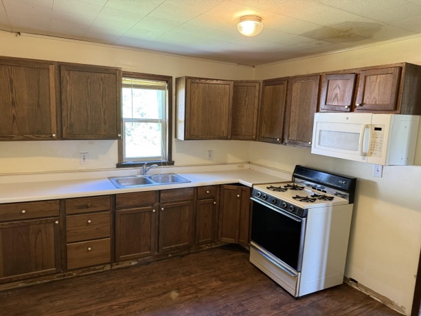 3820-3824 Sandy Hollow, ROCKFORD, Illinois 61109, ,2 Units,For Sale,Sandy Hollow,202604400
