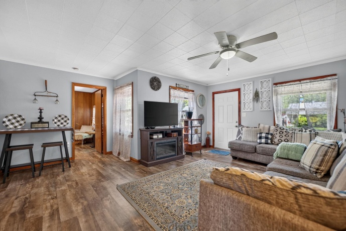 5021 Arlington, LOVES PARK, Illinois 61111, 3 Bedrooms Bedrooms, ,2 BathroomsBathrooms,House,For Sale,Arlington,202604021