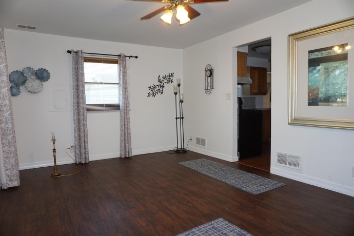2841 10th, ROCKFORD, Illinois 61109, 2 Bedrooms Bedrooms, ,1 BathroomBathrooms,House,For Sale,10th,202604398