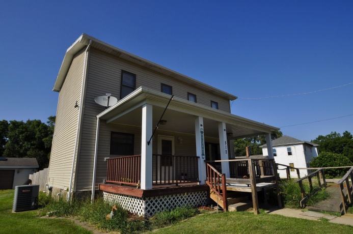512 Bronson, Streator, Illinois 61364, 2 Bedrooms Bedrooms, ,1 BathroomBathrooms,House,For Sale,Bronson,202604409