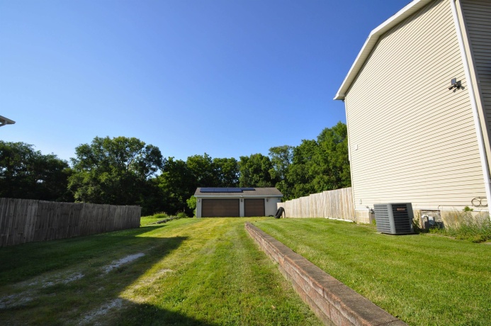 512 Bronson, Streator, Illinois 61364, 2 Bedrooms Bedrooms, ,1 BathroomBathrooms,House,For Sale,Bronson,202604409