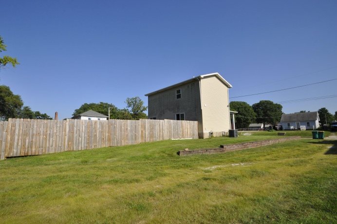 512 Bronson, Streator, Illinois 61364, 2 Bedrooms Bedrooms, ,1 BathroomBathrooms,House,For Sale,Bronson,202604409