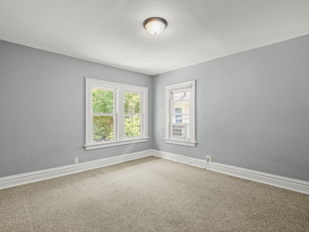 443 Hinkley Ave, ROCKFORD, Illinois 61101, 4 Bedrooms Bedrooms, ,1 BathroomBathrooms,House,For Sale,Hinkley Ave,202604413
