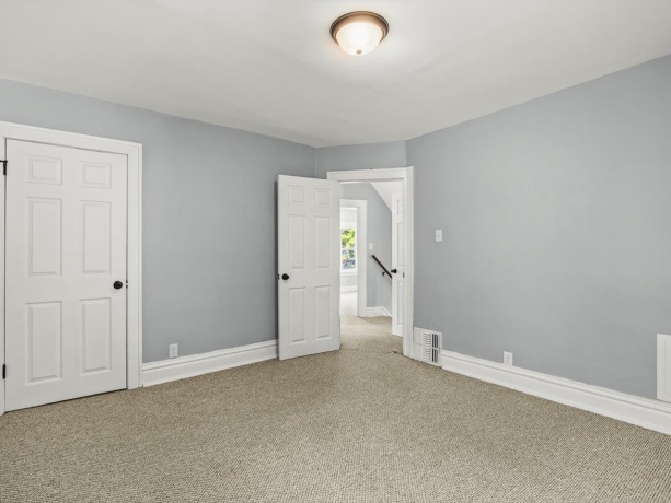 443 Hinkley Ave, ROCKFORD, Illinois 61101, 4 Bedrooms Bedrooms, ,1 BathroomBathrooms,House,For Sale,Hinkley Ave,202604413
