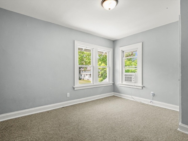 443 Hinkley Ave, ROCKFORD, Illinois 61101, 4 Bedrooms Bedrooms, ,1 BathroomBathrooms,House,For Sale,Hinkley Ave,202604413