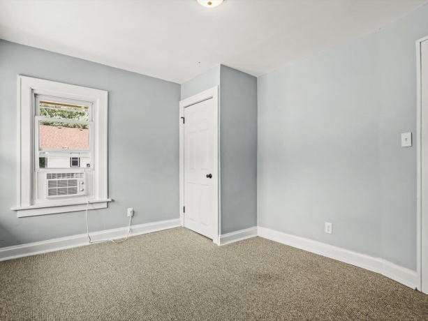 443 Hinkley Ave, ROCKFORD, Illinois 61101, 4 Bedrooms Bedrooms, ,1 BathroomBathrooms,House,For Sale,Hinkley Ave,202604413