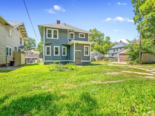 443 Hinkley Ave, ROCKFORD, Illinois 61101, 4 Bedrooms Bedrooms, ,1 BathroomBathrooms,House,For Sale,Hinkley Ave,202604413
