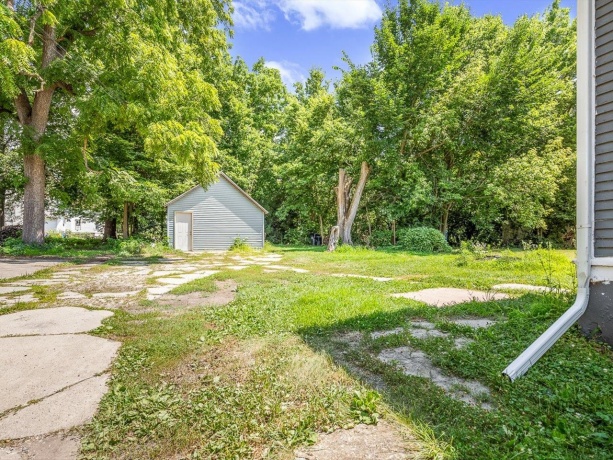 443 Hinkley Ave, ROCKFORD, Illinois 61101, 4 Bedrooms Bedrooms, ,1 BathroomBathrooms,House,For Sale,Hinkley Ave,202604413