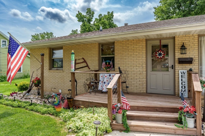 210 CENTER, ROCKTON, Illinois 61072, 2 Bedrooms Bedrooms, ,2 BathroomsBathrooms,House,For Sale,CENTER,202604207