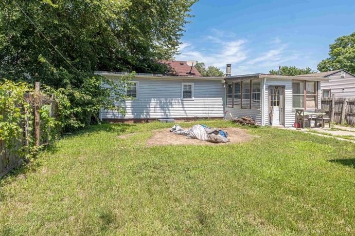 3518 Blackstone, ROCKFORD, Illinois 61101, 2 Bedrooms Bedrooms, ,2 BathroomsBathrooms,House,For Sale,Blackstone,202604417