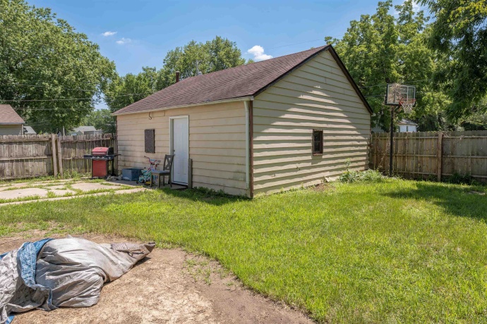 3518 Blackstone, ROCKFORD, Illinois 61101, 2 Bedrooms Bedrooms, ,2 BathroomsBathrooms,House,For Sale,Blackstone,202604417