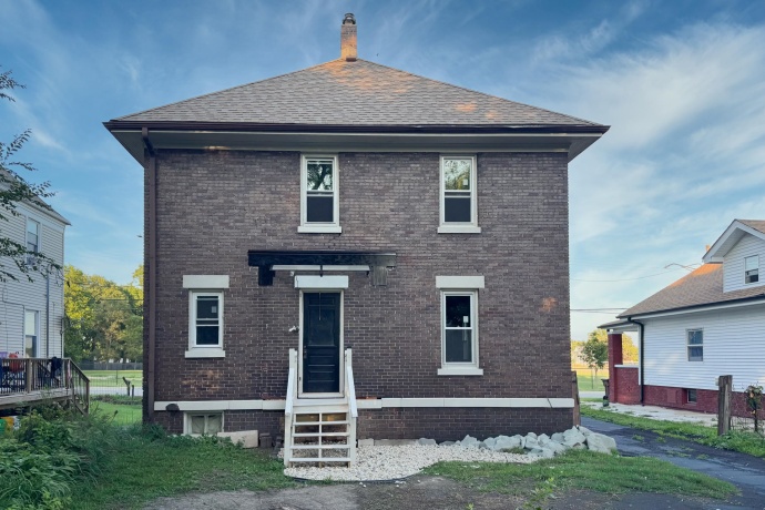 703 3rd, ROCKFORD, Illinois 61104, 4 Bedrooms Bedrooms, ,2 BathroomsBathrooms,House,For Sale,3rd,202604420