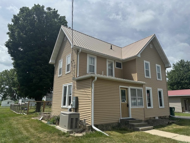 17 OLD MILL, MILLEDGEVILLE, Illinois 61051, 4 Bedrooms Bedrooms, ,2 BathroomsBathrooms,House,For Sale,OLD MILL,202604423