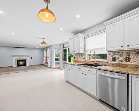 1017 Northwestern, DAVIS JUNCTION, Illinois 61020, 4 Bedrooms Bedrooms, ,2 BathroomsBathrooms,House,For Sale,Northwestern,202604068