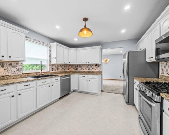 1017 Northwestern, DAVIS JUNCTION, Illinois 61020, 4 Bedrooms Bedrooms, ,2 BathroomsBathrooms,House,For Sale,Northwestern,202604068
