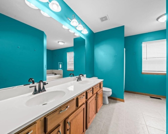 1017 Northwestern, DAVIS JUNCTION, Illinois 61020, 4 Bedrooms Bedrooms, ,2 BathroomsBathrooms,House,For Sale,Northwestern,202604068