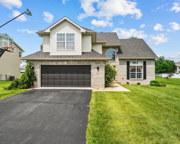 1017 Northwestern, DAVIS JUNCTION, Illinois 61020, 4 Bedrooms Bedrooms, ,2 BathroomsBathrooms,House,For Sale,Northwestern,202604068
