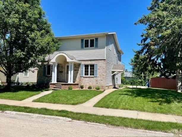 1606 Prospect, LaSalle, Illinois 61301, 3 Bedrooms Bedrooms, ,1 BathroomBathrooms,House,For Sale,Prospect,202603747