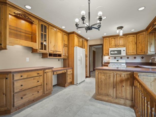 4245 Lehighton Downs, ROCKFORD, Illinois 61101, 3 Bedrooms Bedrooms, ,2 BathroomsBathrooms,House,For Sale,Lehighton Downs,202604430