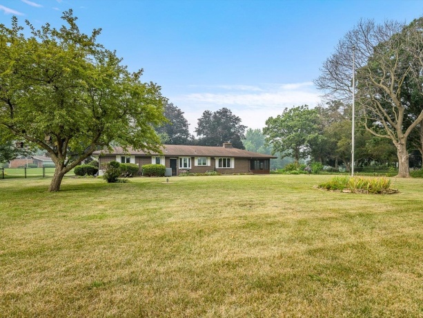 4245 Lehighton Downs, ROCKFORD, Illinois 61101, 3 Bedrooms Bedrooms, ,2 BathroomsBathrooms,House,For Sale,Lehighton Downs,202604430