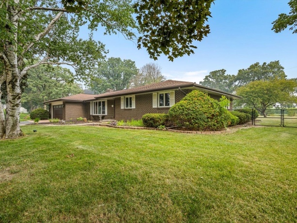 4245 Lehighton Downs, ROCKFORD, Illinois 61101, 3 Bedrooms Bedrooms, ,2 BathroomsBathrooms,House,For Sale,Lehighton Downs,202604430